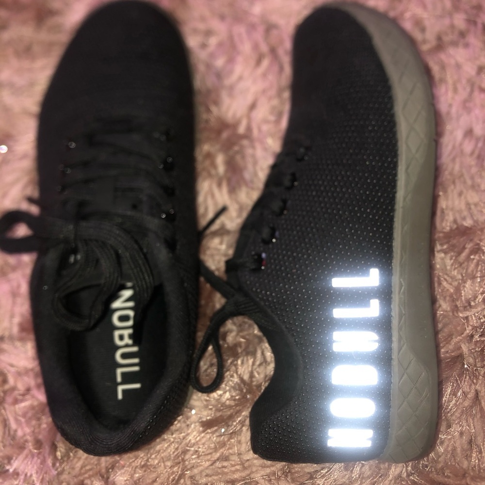 No bulls athletic shoe